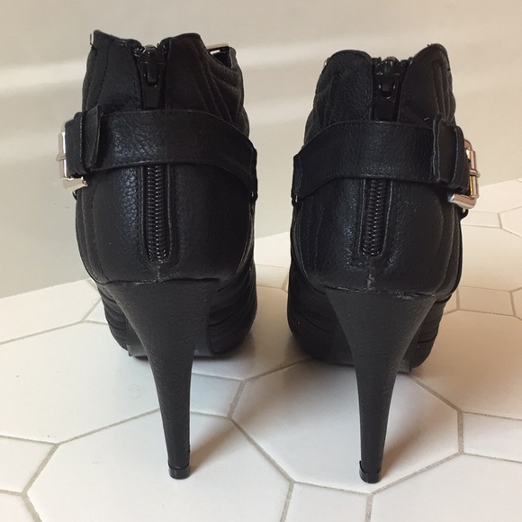 Pink Duchess Dolly-5 Heels - Picture 5 of 10